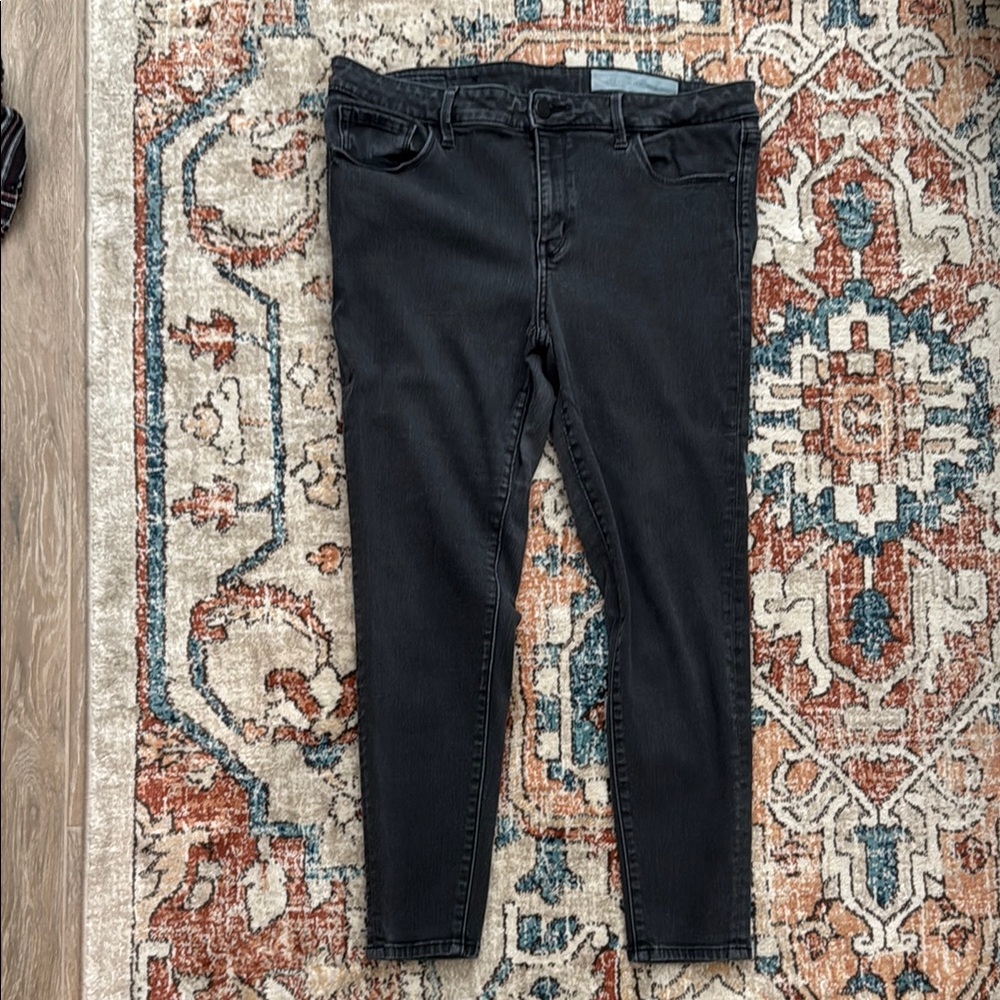 Black Ankle Skinny Jeans